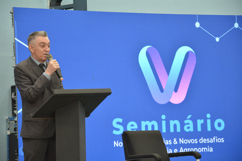 Material impresso do V Seminário Novas Tecnologias e Novos Desafios na Agrimensura